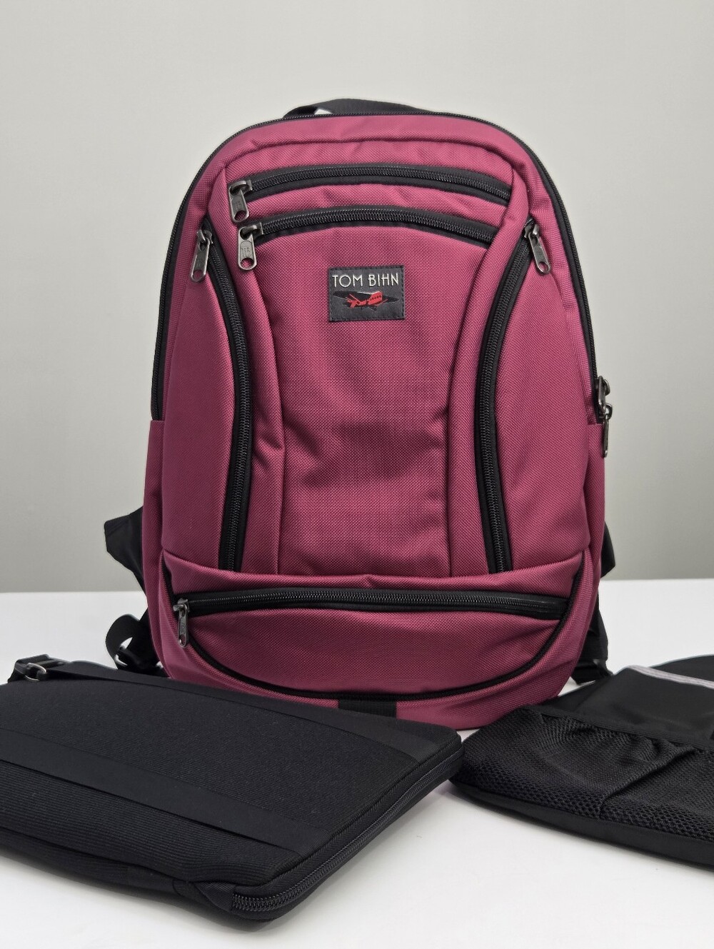 EXCELLENT TOM BIHN SYNAPSE 19 BACKPACK + FREUDIAN SLIP + CACHE